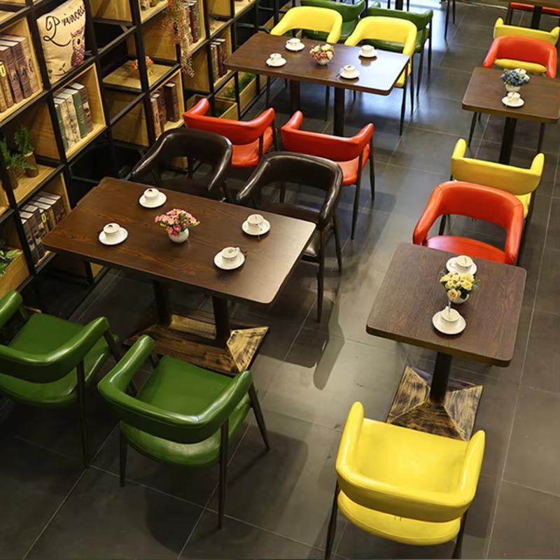Interior Design Of Cafe - طاولات وكراسي داخلية بتصميم جديد للمطاعم