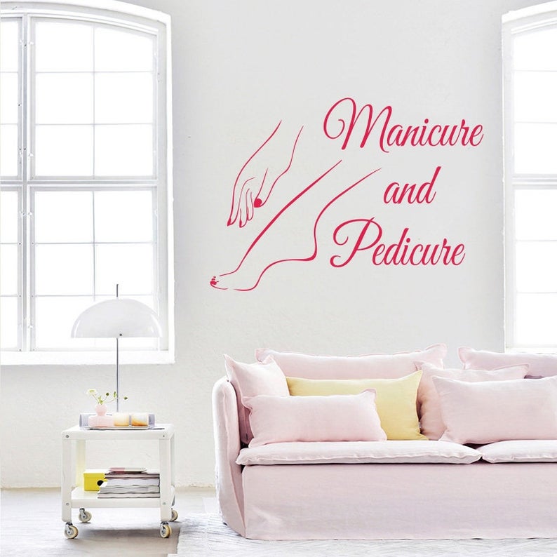 صالون تجميل مانيكير باديكير صا - مراجعة Interior Design Studio وسعره